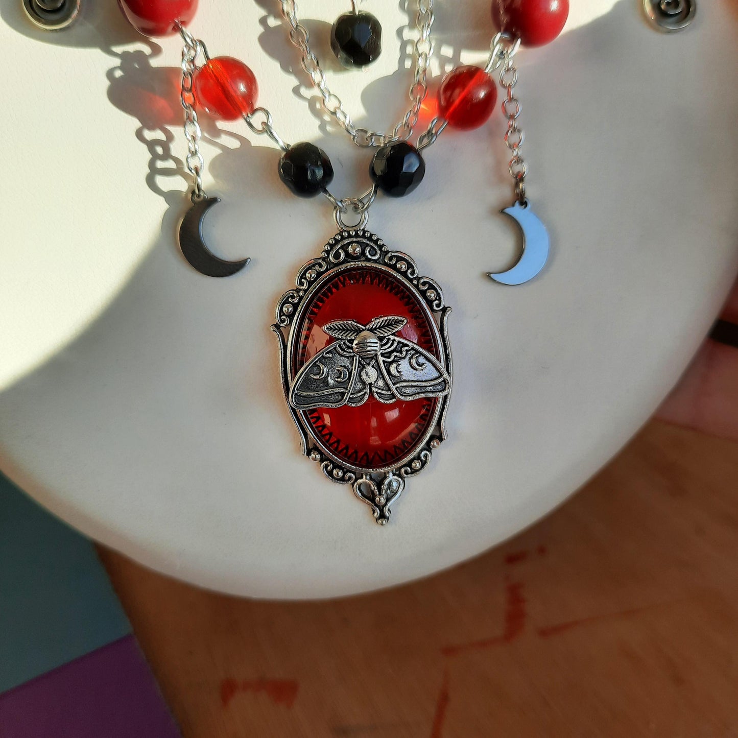 Collier "Bloody Moth"