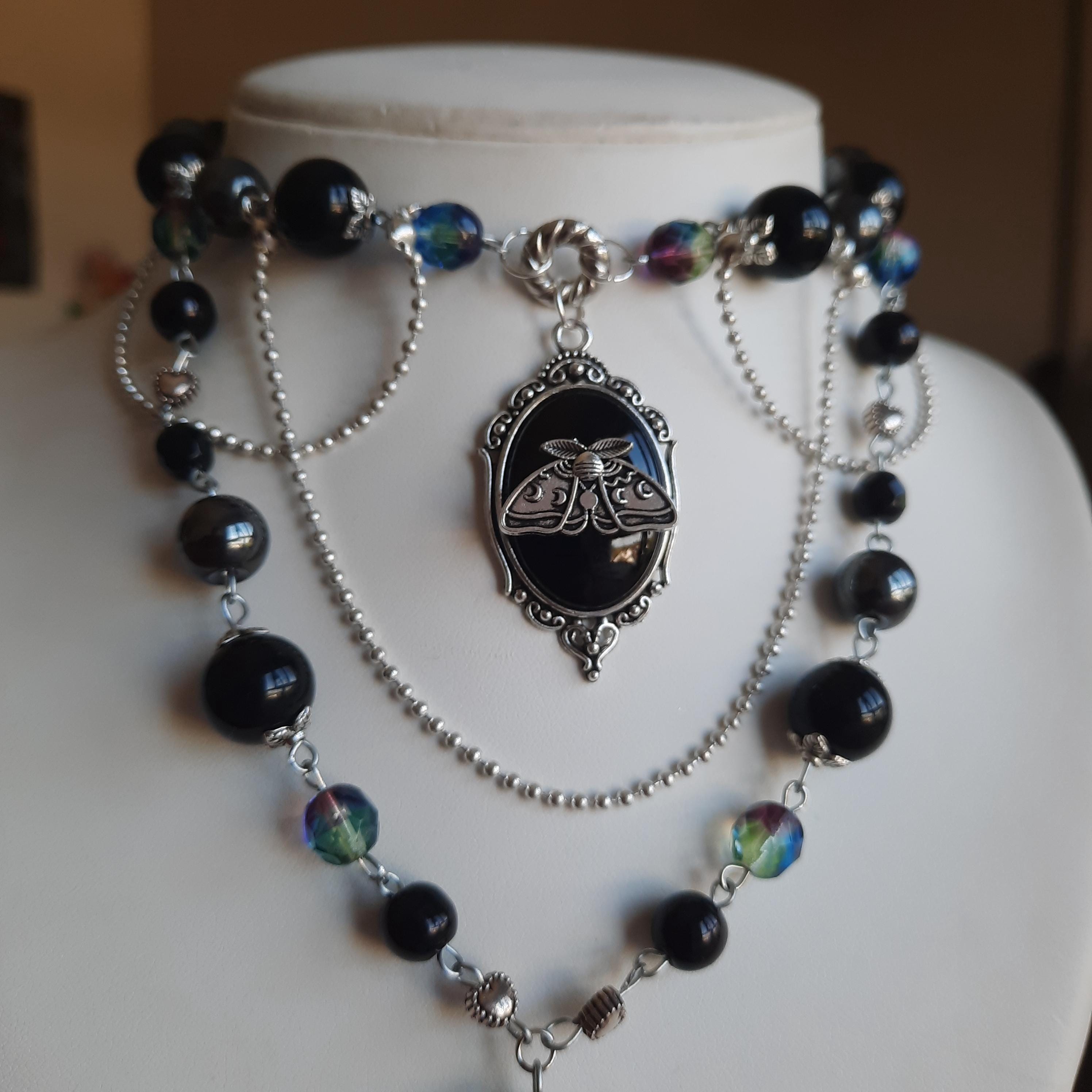 Collier "Black Moth"