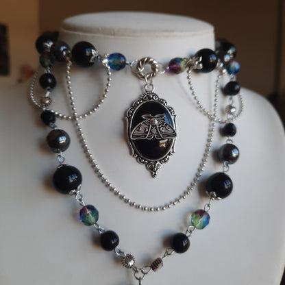 Collier "Black Moth"