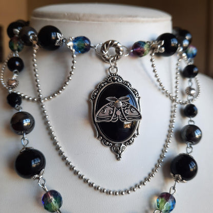 Collier "Black Moth"