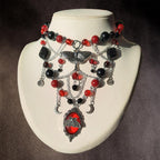 Collier "Bloody Moth"