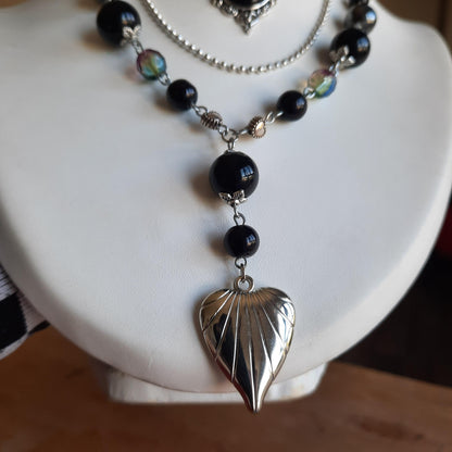 Collier "Black Moth"