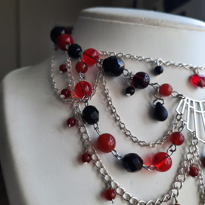 Collier  "Reine de Coeur"