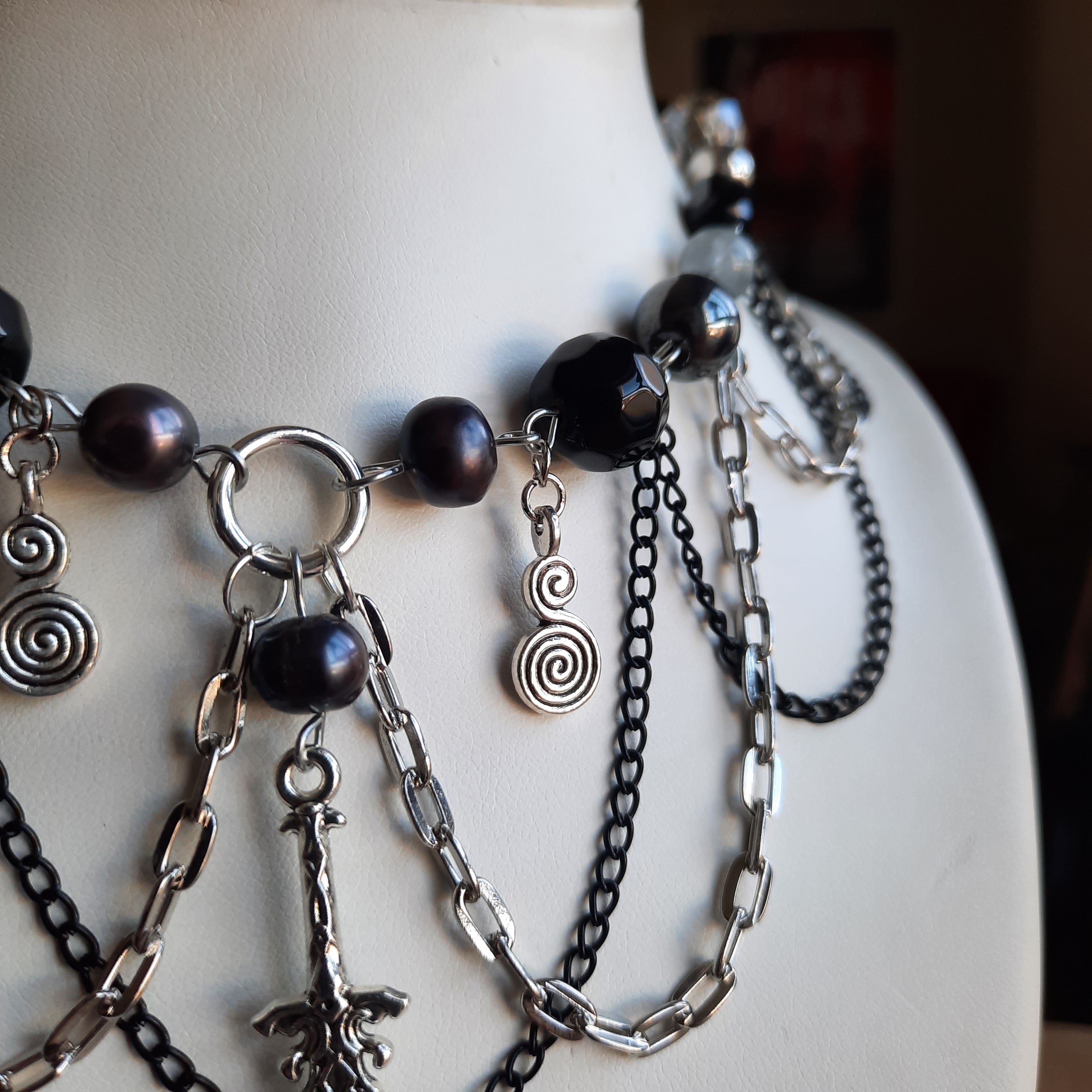 Collier  "Epée Maudite"