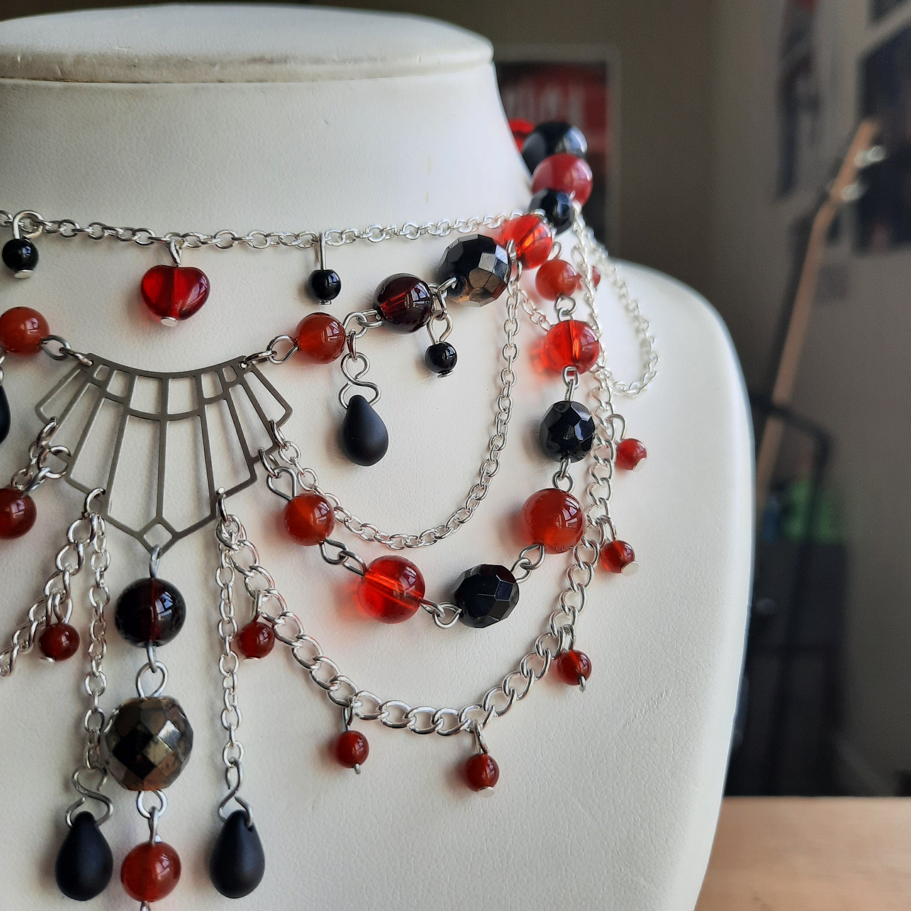 Collier  "Reine de Coeur"