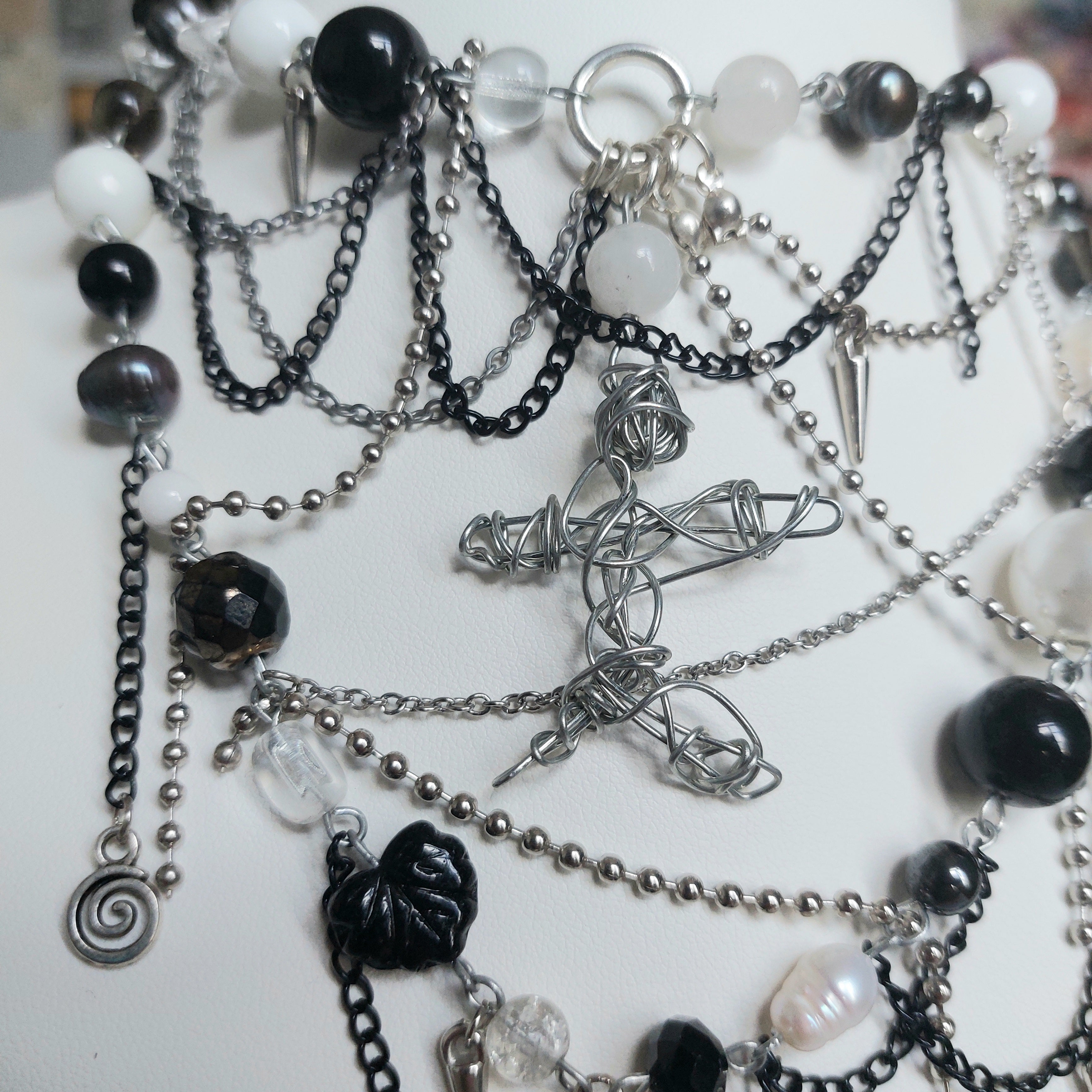 Collier "The Nothing"