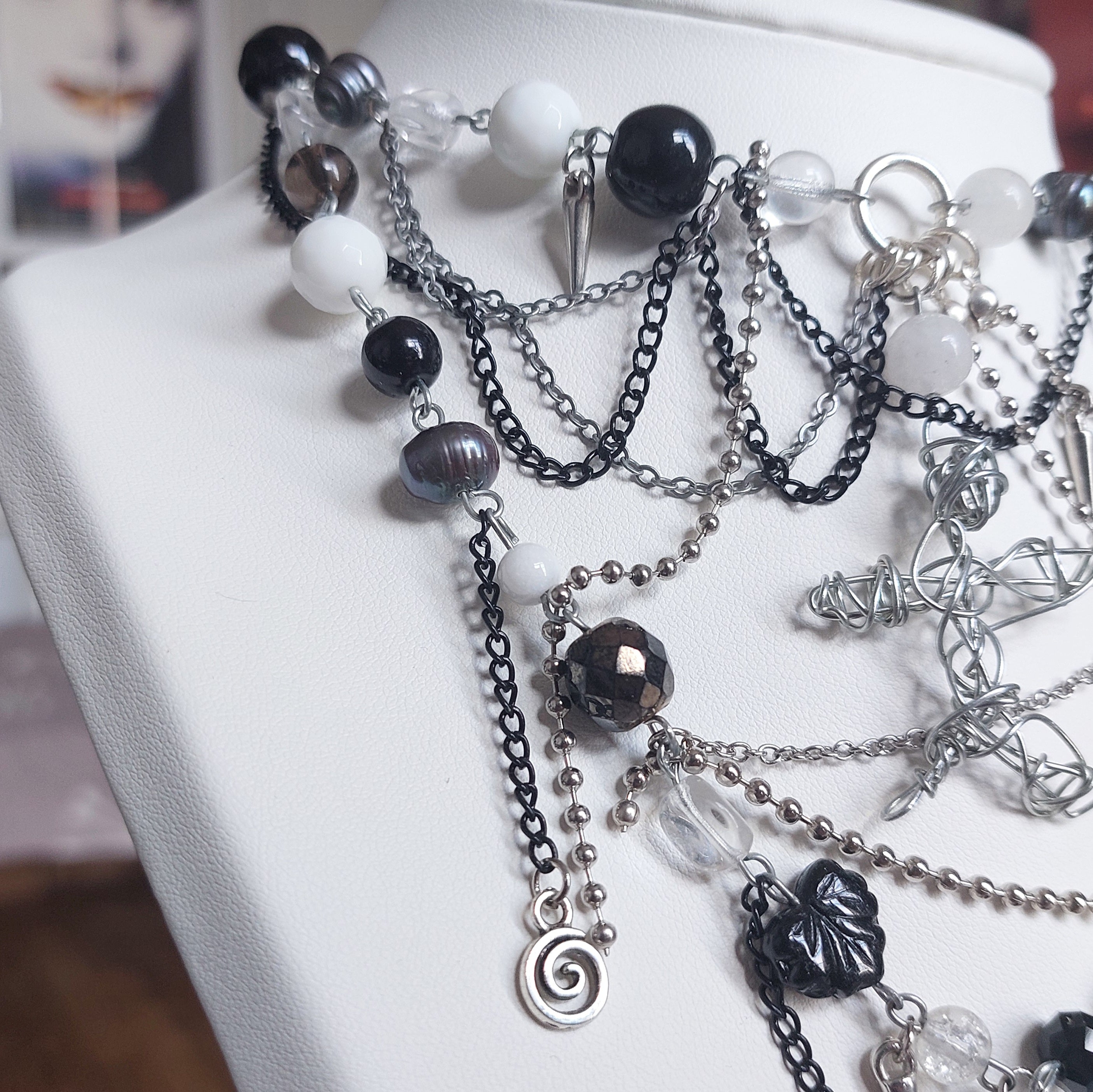 Collier "The Nothing"