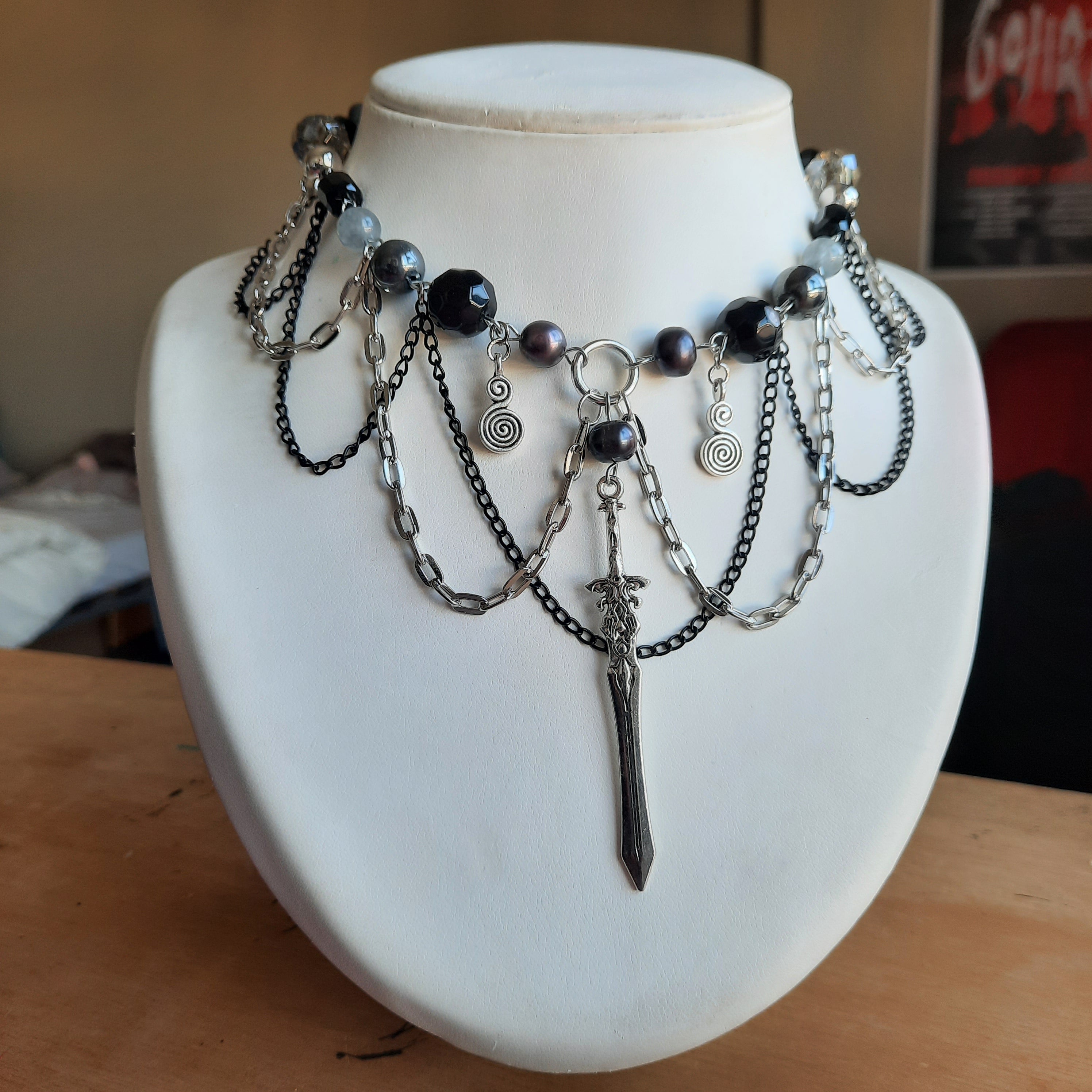 Collier  "Epée Maudite"