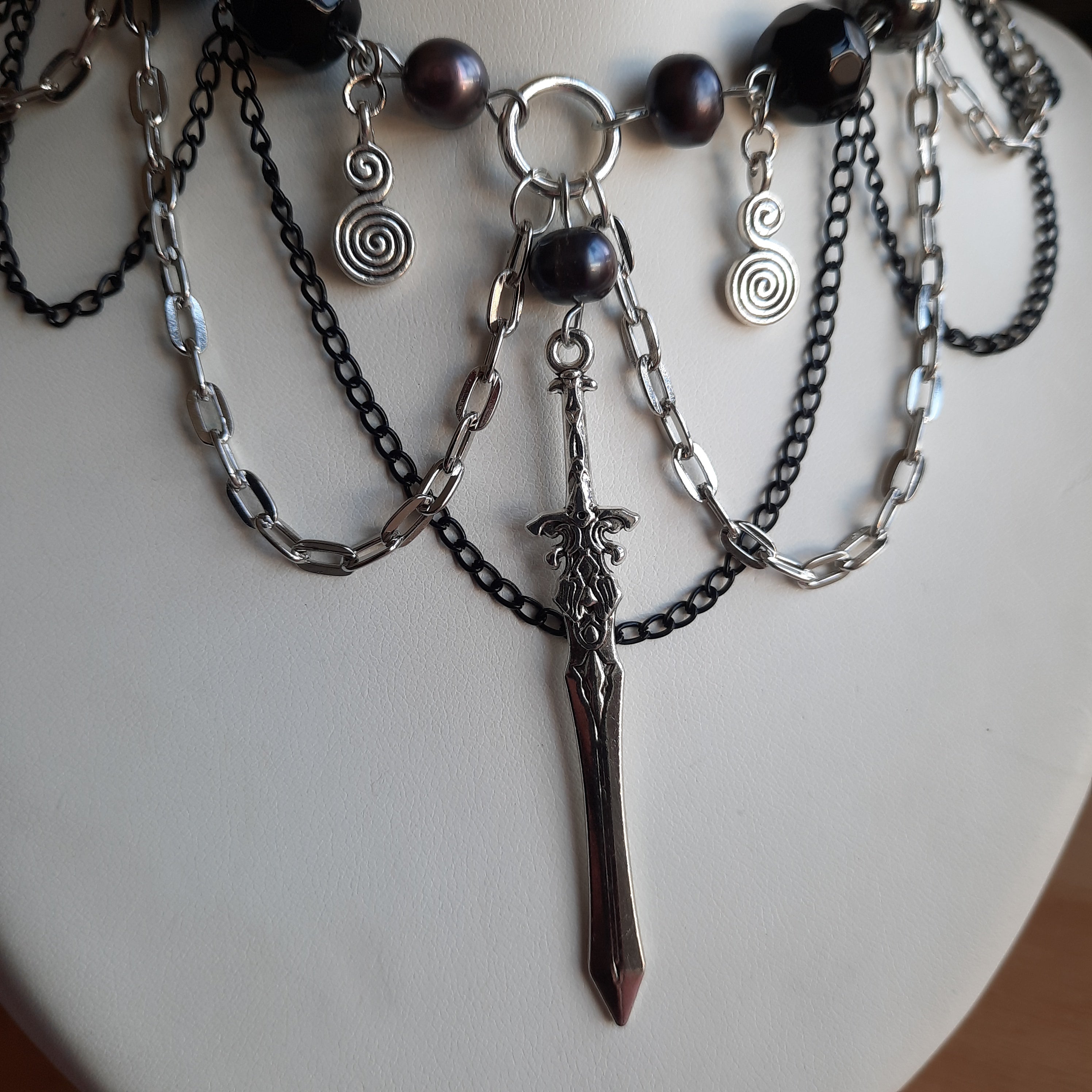 Collier  "Epée Maudite"