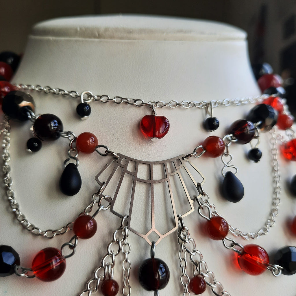 Collier  "Reine de Coeur"