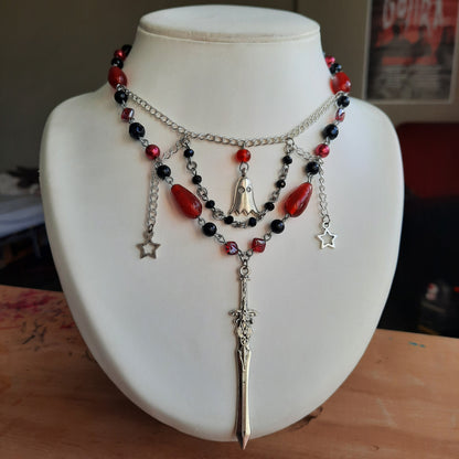 Collier "fantôme rouge"